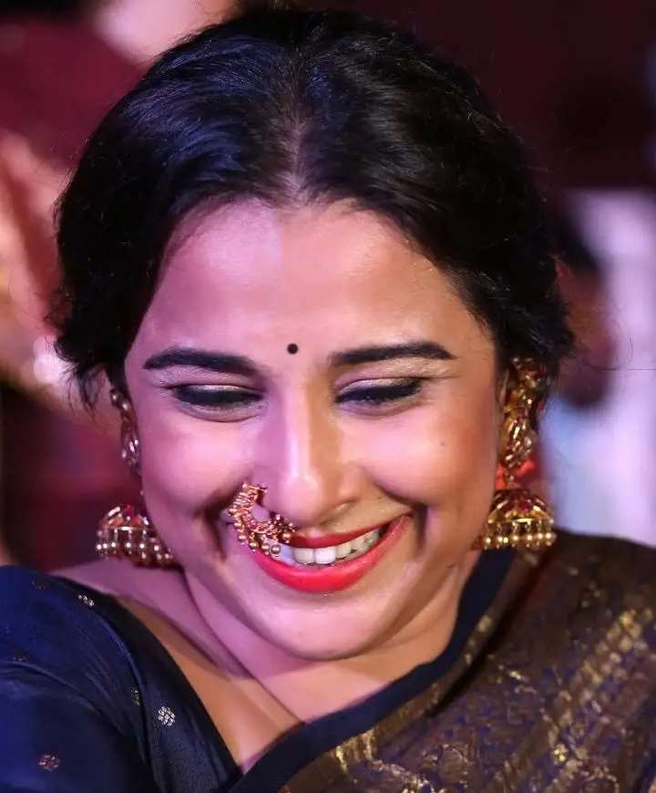 ACTRESS VIDYA BALAN BEAUTIFUL NOSE RING FACE CLOSEUP 7